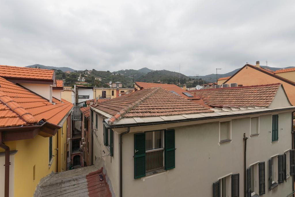 Ensemble Rooms Di Vayadu Alassio Exterior photo