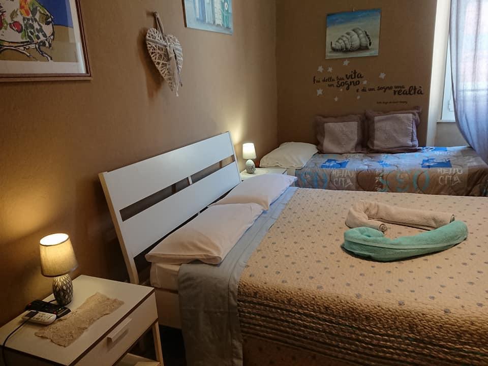 Ensemble Rooms Di Vayadu Alassio Exterior photo